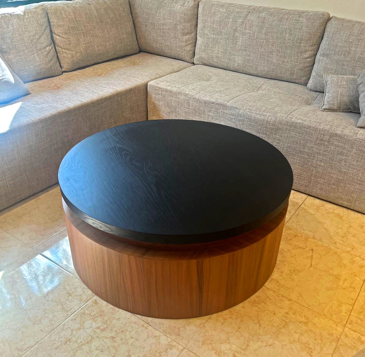 Mesa central Romina