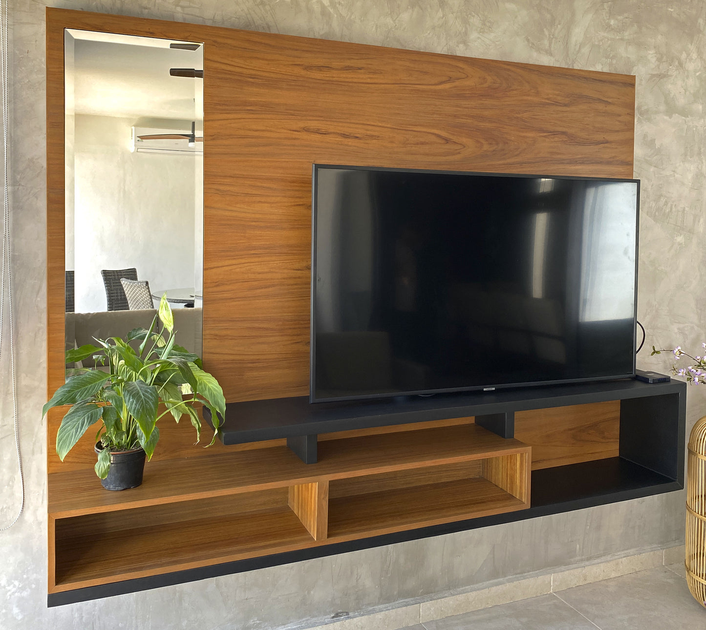 Mueble de T.V. Mercedez