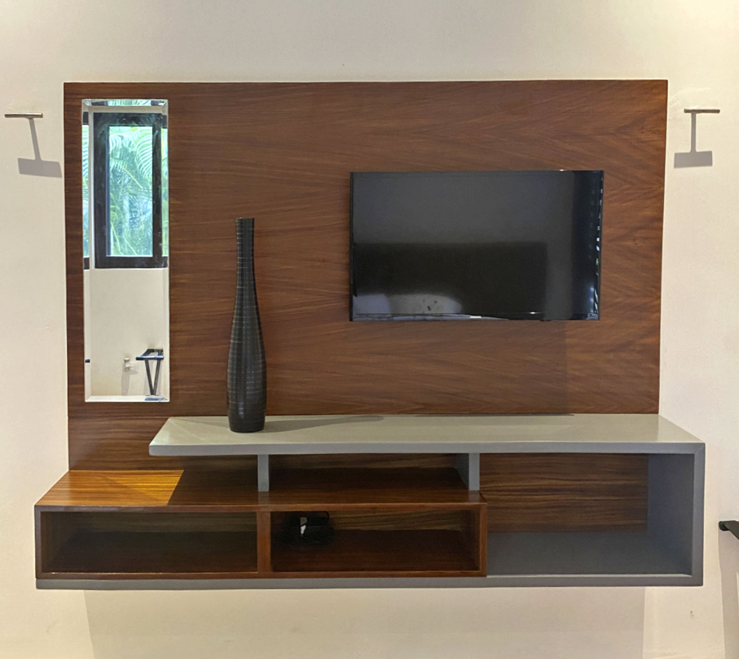 Mueble de T.V. Mercedez